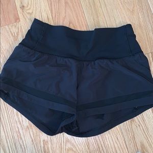 Black LULULEMON shorts